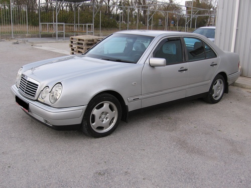 MERSEDES BENZ T300D MERSEDES BENZ T300D