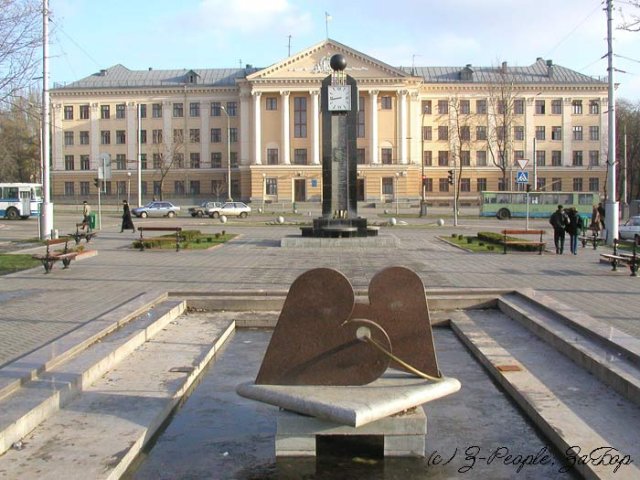 Горсовет Запорожья, зима Горсовет Запорожья, зима