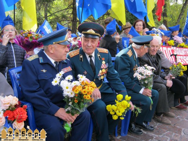 ветераны на 69 годовщине освобождения Запорожья ветераны на 69 годовщине освобождения Запорожья