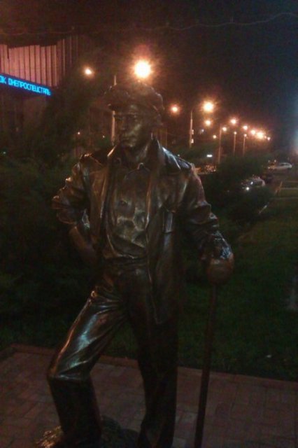 памятник сталевару памятник сталевару