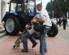 журналиста избивают