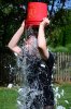флешмоб_обливание ледяной водой