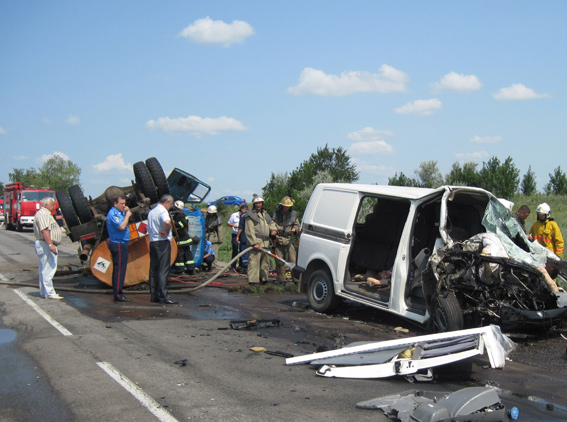 дтп с бензовозом погибло 4 человека дтп с бензовозом погибло 4 человека