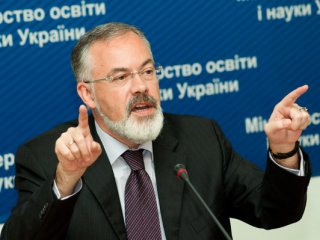 табачник дмитрий_тыкает двумя пальцами табачник дмитрий_тыкает двумя пальцами