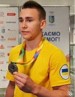 Ермаков Эдуард - запорожский гимнаст Ермаков Эдуард - запорожский гимнаст