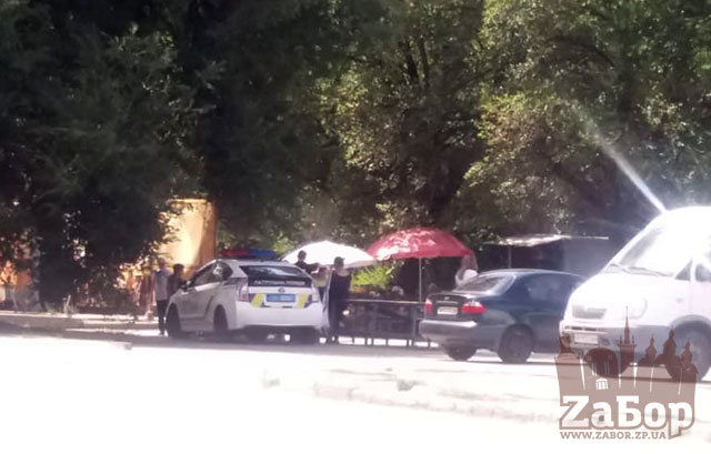 Полиция приехала на вызов Полиция приехала на вызов