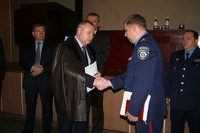 Пеклушенко с милиционером Пеклушенко с милиционером