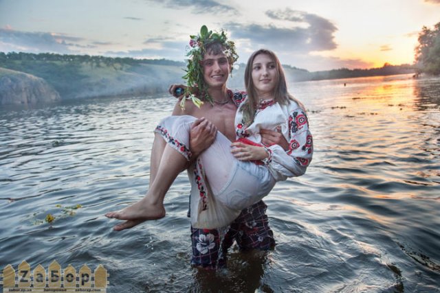 Ивана Купала - праздник в Запорожье на Хортице - Ивана Купала - праздник в Запорожье на Хортице -
