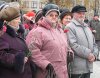 митинг бабушки с гвоздиками