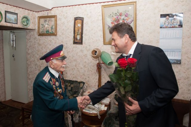 Буряк Владимир и ветеран Нури Алиевич Буряк Владимир и ветеран Нури Алиевич