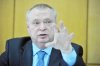пеклушенко-тянет руку
