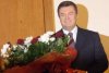 янукович с букетом