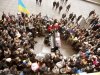 пианист-экстримист на центральной площади Запорожья