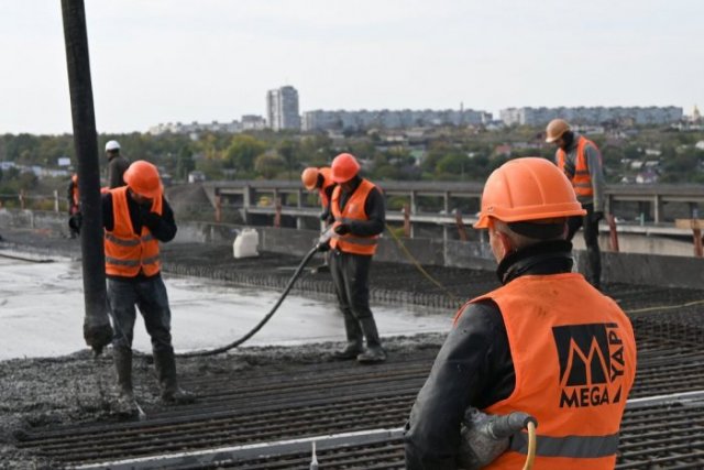 новый мост рабочие новый мост рабочие