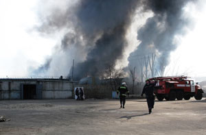 Пожар на складах в Запорожье Пожар на складах в Запорожье