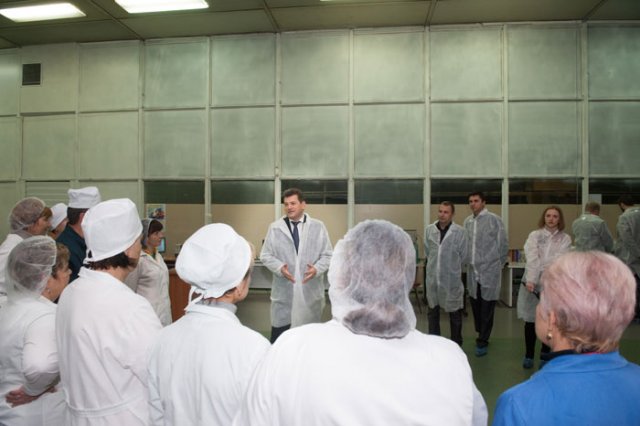 Буряк Владимир на Заводе полупроводников Буряк Владимир на Заводе полупроводников