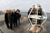 Днепропетровск. Разбитый стеклянный шар на Набережной восстанавливают