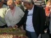 Син на продовольственной ярмарке в Запорожье 2