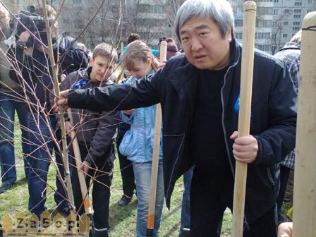 син_сажает дерево син_сажает дерево