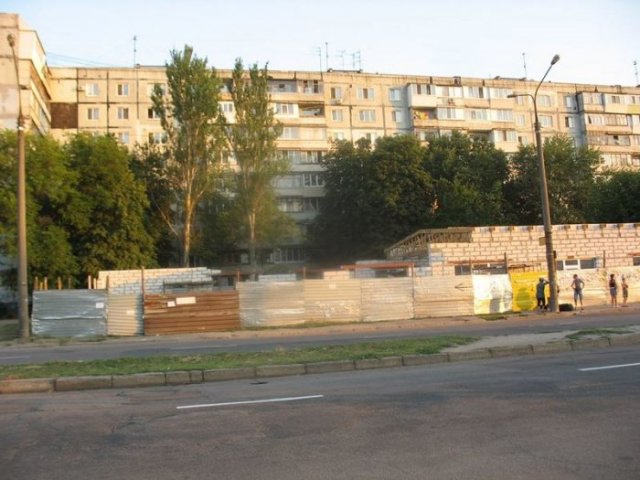 Строительство на Бабурке (остановка "Лахтинская") Строительство на Бабурке (остановка "Лахтинская")