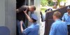 Свалова Дмитрия выводят из автозака в Запорожье