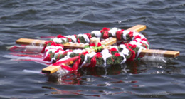 крест на воде крест на воде
