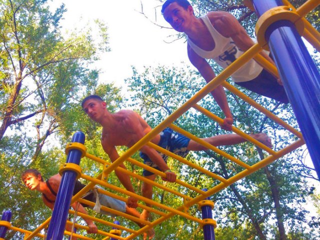 STREET WORKOUT в Запорожье. Соревнования на Ждановском пляже 