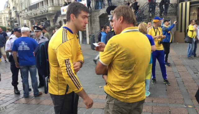 Украинские болельщики, которые избили во Франции Украинские болельщики, которые избили во Франции